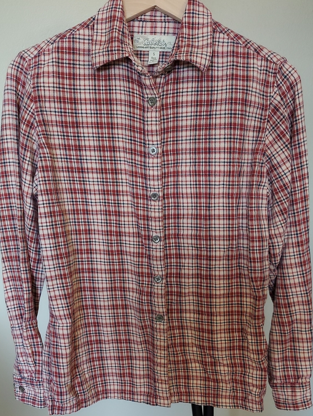 Cabela's Woman's Red Black Plaid Flannel Button-Up Shirt Sz S  100% Cotton